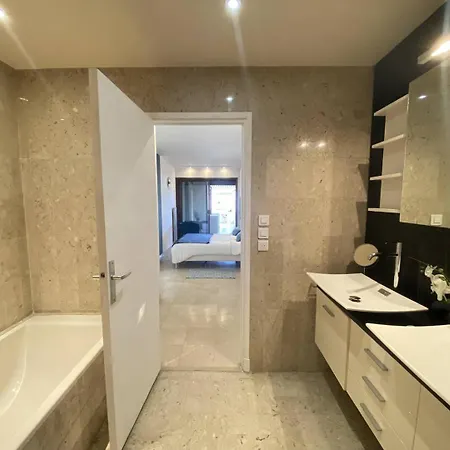 Apartment Croisette - 3 Pieces Gray D'albion